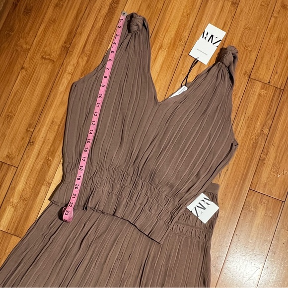 NWT Zara Limited Edition Knit Top & LE Knit Skirt Set: Top Size M Skirt Size L - Picture 10 of 13